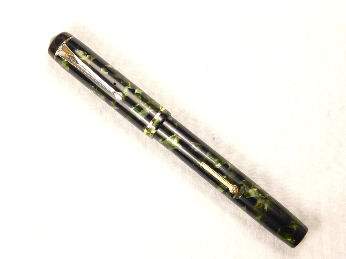 The Conway Stewart No. 286 in marbled Green/Black – Collectablepens