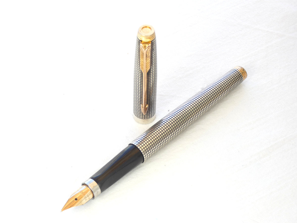 Parker 75 Silver Crosshatch/Cisele. Extra Fine nib. – Collectablepens
