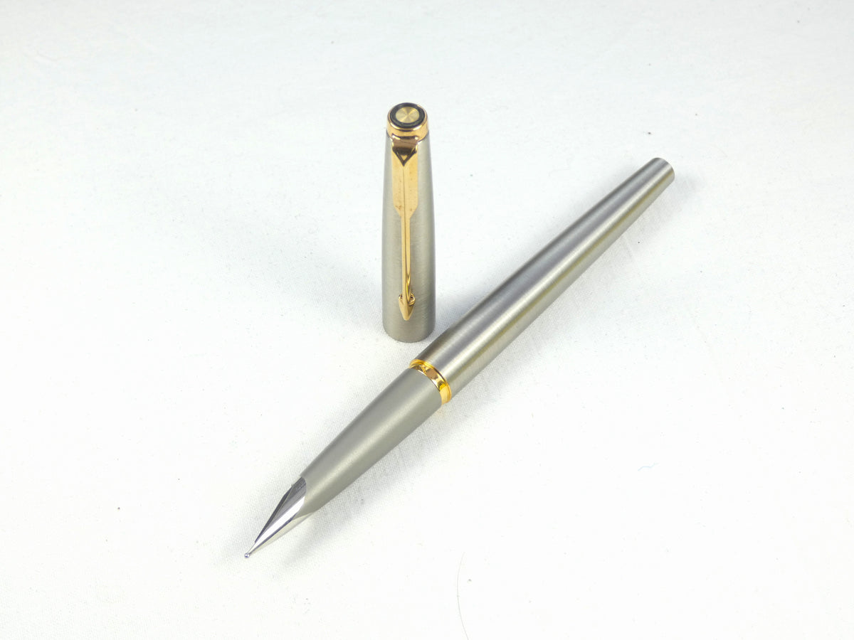 PARKER 50 FALCON Flighter 万年筆 Parker 50 Falcon Flighter. Unused and Immaculate. – Collectablepens