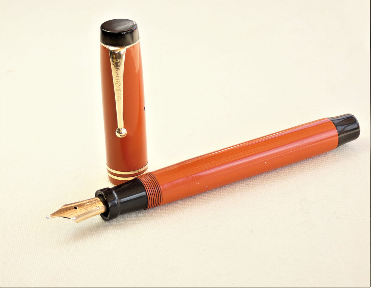 Parker Duofold Senior Streamline in Red. 1929. – Collectablepens