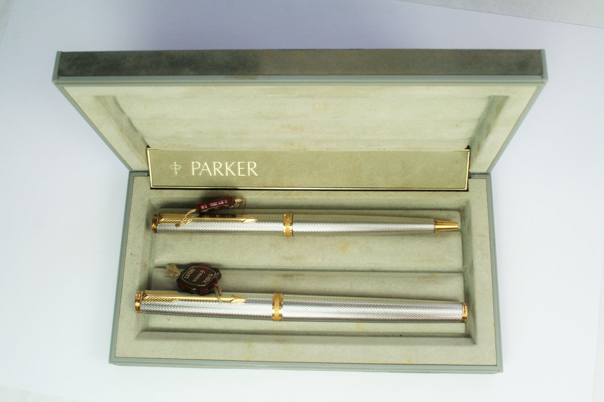 Parker Premier set. Mint condition, original packing, Silver plated 'G –  Collectablepens