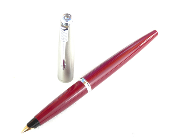 Parker 45 Classic in Red