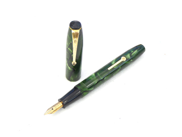 Conway Stewart 14 in Marbled Green