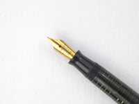 Parker Vacumatic Debutante Emerald Pearl