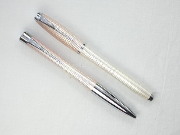 Parker Urban Premium Set in Chiselled Pearl. Brand New. – Collectablepens