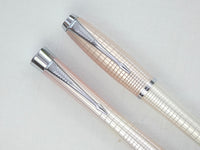 Parker Urban Premium Set in Chiselled Pearl