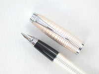 Parker Urban Premium Set in Chiselled Pearl