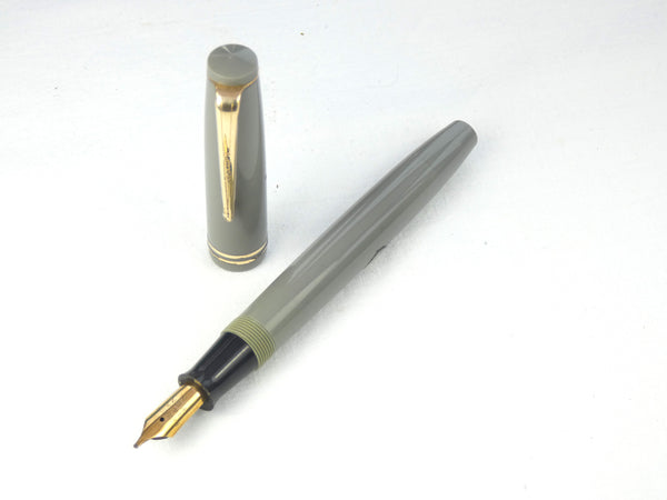 Parker Victory Mk.IV. in Light Grey