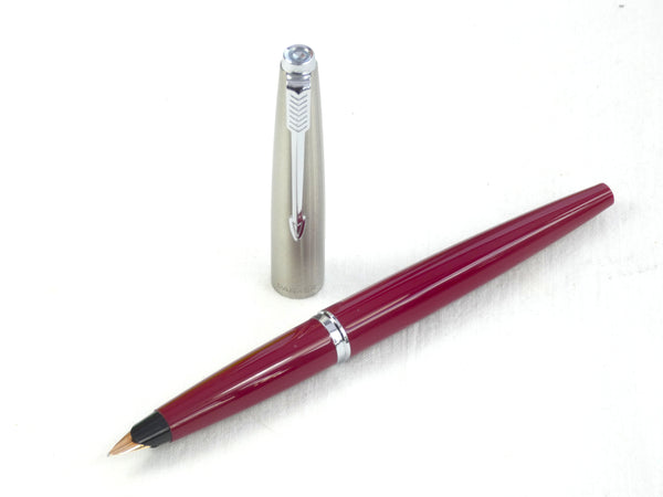 Parker 45 Classic in Red