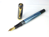 Pelikan 200 Old Style in Blue Marble.