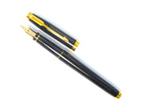 Parker 75 Laque Black. 18Ct. Gold Nib