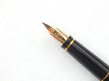 Parker 75 Laque Black. 18Ct. Gold Nib